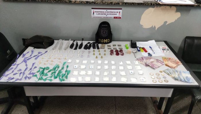 Romo e Canil localizam drogas após denúncia de moradores