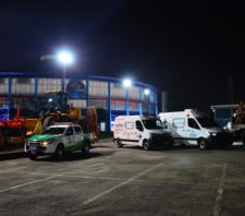 Prefeito e deputados oficializam a entrega de veículos e equipamentos para Suzano