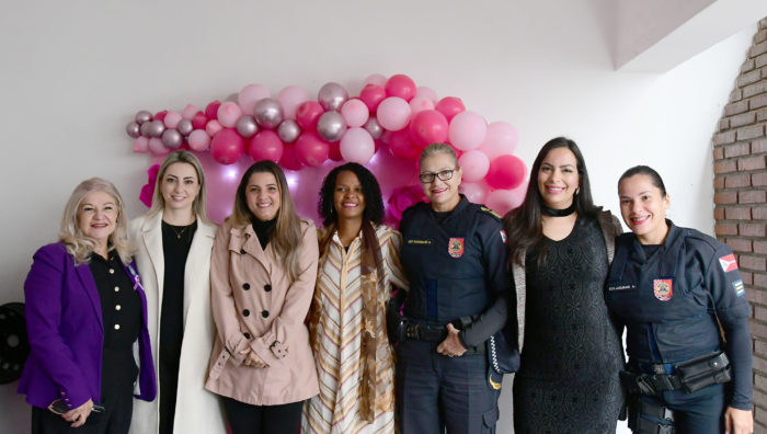 Primeira-dama participa do 7º aniversário da Delegacia da Mulher