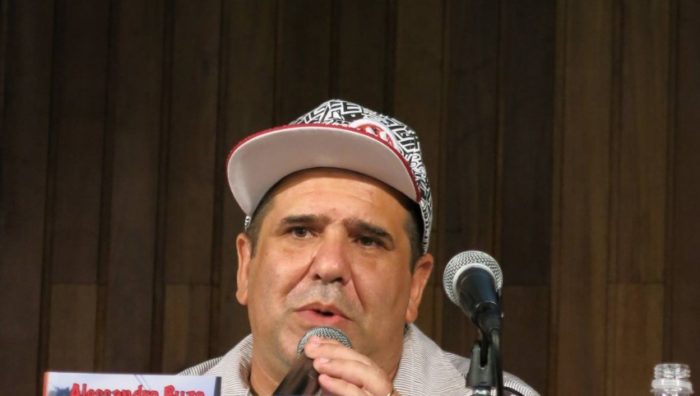 Alessandro Buzo é o convidado do projeto ‘Trajetória Literária’ nesta 5ª