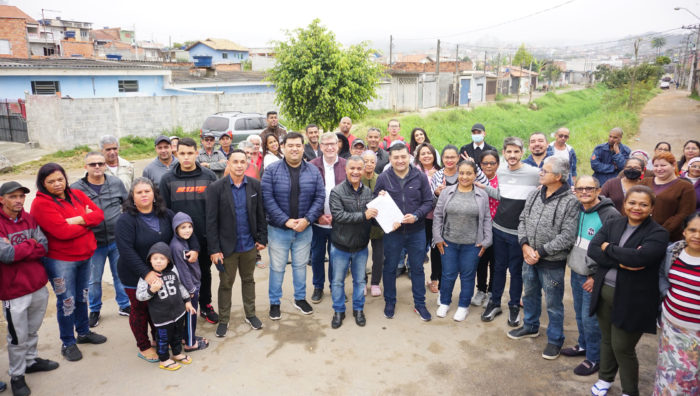 Via do Parque Buenos Aires começa a receber trabalhos de pavimentação