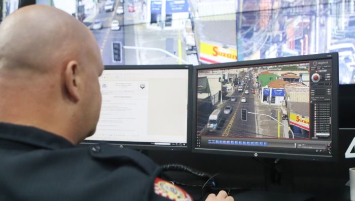 Câmera da CSI flagra furto de fios e suspeitos são detidos pela GCM