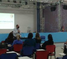 Educadores passam por formação sobre violência e abuso nas escolas