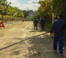 Prefeito vistoria obras de revitalização na rua Dibe Tanus