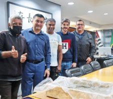 Prefeito de Suzano e secretário de Governo serão homenageados no Mural dos Campeões