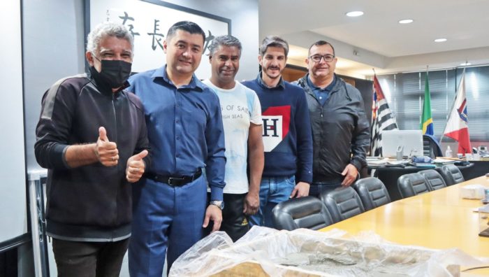 Prefeito de Suzano e secretário de Governo serão homenageados no Mural dos Campeões