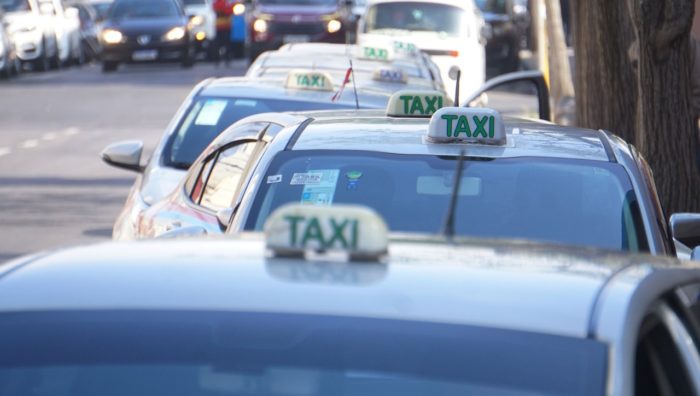 Suzano faz cadastro de 177 taxistas para recebimento de auxílio federal