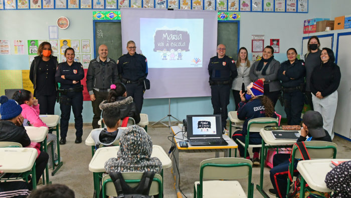 Escola do Parque Samambaia recebe projeto de conscientização da Patrulha Maria da Penha