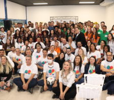 Primeira-dama prestigia formatura de programa de qualificação profissional