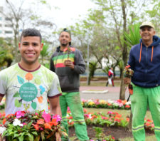 Praça Cidade das Flores recebe paisagismo especial em alusão à primavera