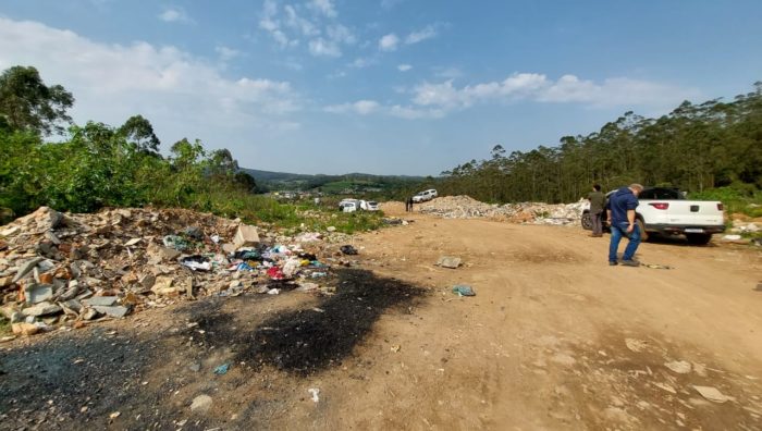 Meio Ambiente de Suzano participa de operação contra descarte irregular