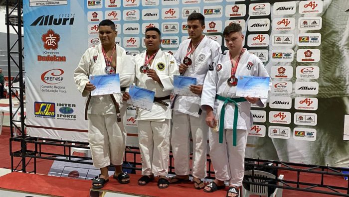 Judoca suzanense conquista título paulista da categoria sub-15
