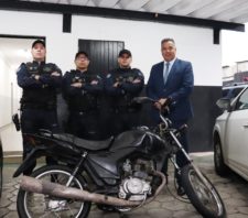 Romo apreende menor e recupera moto roubada em Palmeiras
