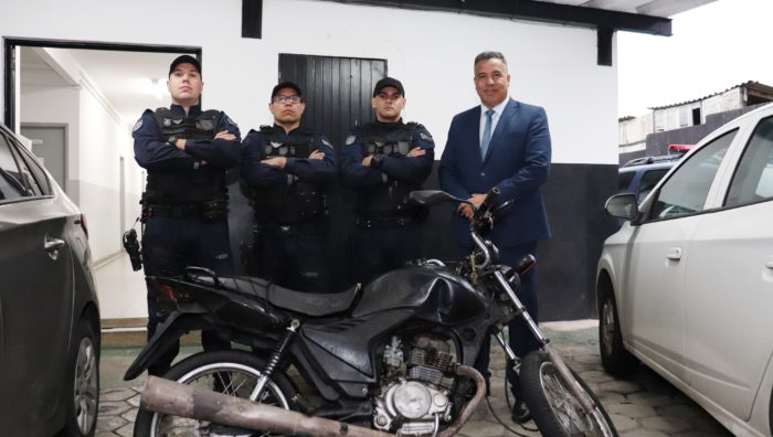 Romo apreende menor e recupera moto roubada em Palmeiras