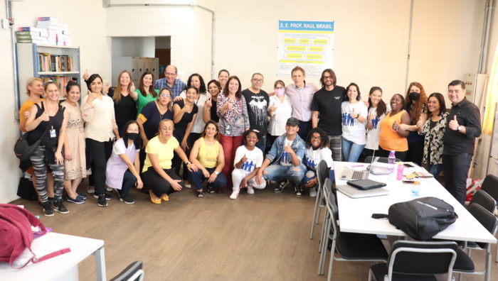 Prefeito e secretário estadual de Educação visitam escola Professor Raul Brasil