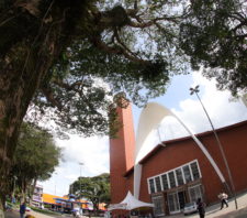 Praça João Pessoa recebe performance multissensorial ‘b’Olha!’