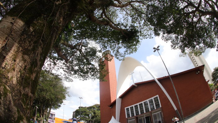 Praça João Pessoa recebe performance multissensorial ‘b’Olha!’