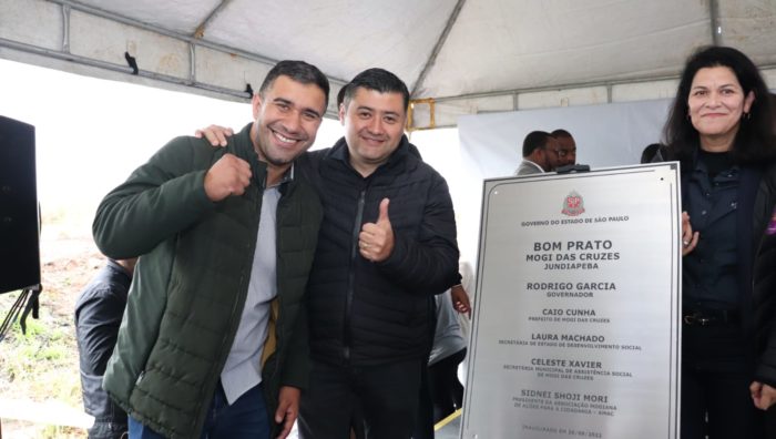 Prefeito prestigia inauguração de novo restaurante Bom Prato na região