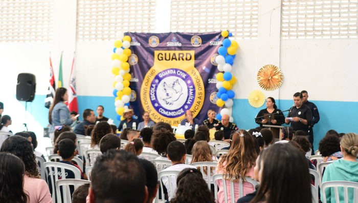 Prefeito participa da formação de 196 alunos do projeto Guard da GCM