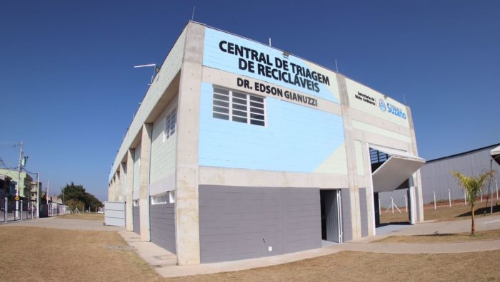 Suzano realiza cadastramento de catadores de recicláveis