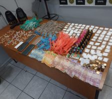 GCM apreende carro furtado e grande quantidade de drogas