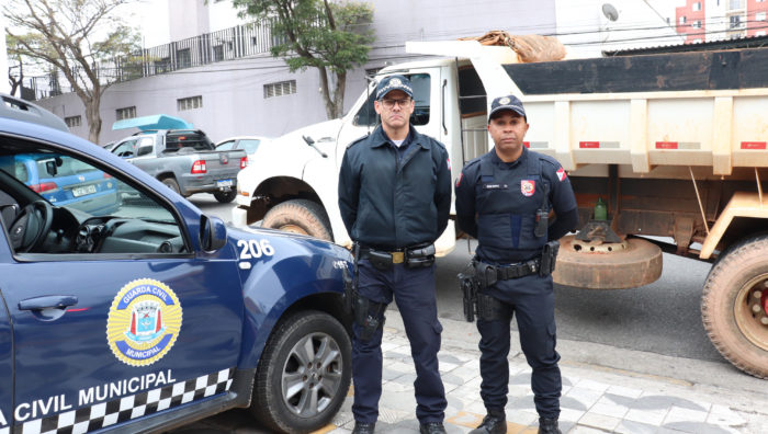 Secretaria de Meio Ambiente flagra movimentação irregular de terra