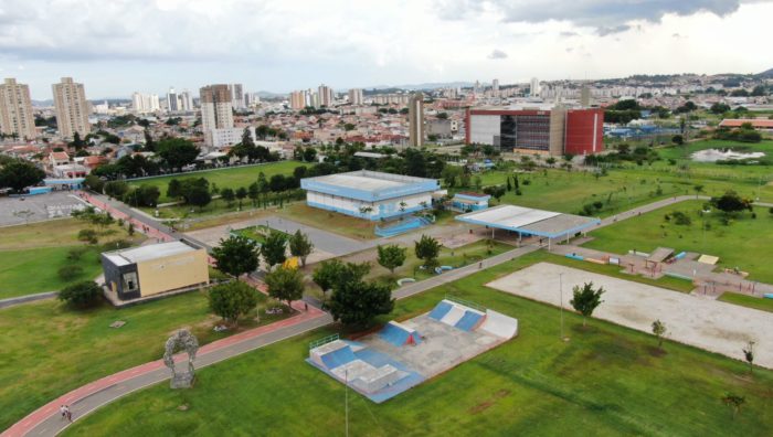 Suzano mantém serviços essenciais durante feriado desta quarta-feira