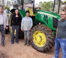Suzano atua na obtenção de máquinas agrícolas para produtores rurais