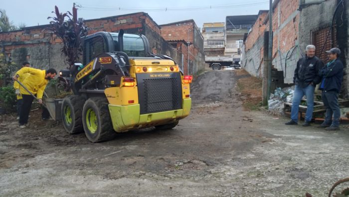 Viela do Jardim Revista passa por serviços de concretagem