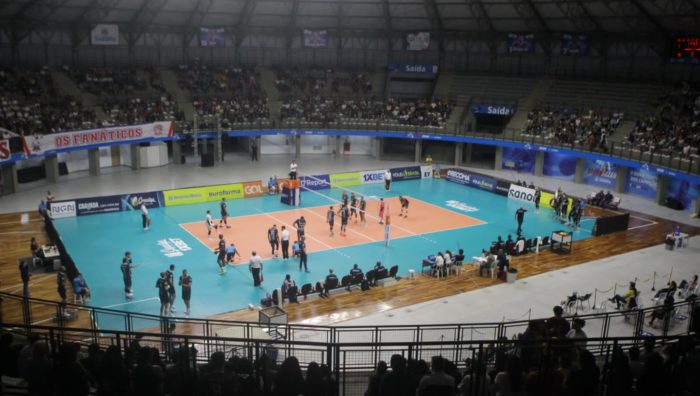 Fundo Social troca ingressos para jogo da Superliga nesta quinta-feira