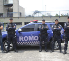 Romo recebe novo veículo para ações de patrulhamento