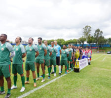Prefeito acompanha final de torneio master de futebol no Suzanão