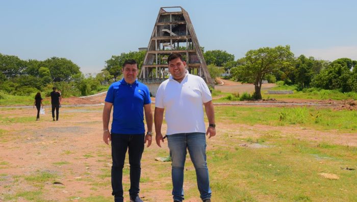 Prefeito vistoria obra do Parque Mirante do Sesc