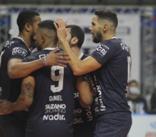 Fundo Social promove nova troca de ingressos para jogo do Suzano Vôlei