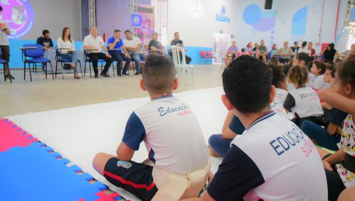 Prefeito acompanha campeonato interescolar de sumô no Mirambava