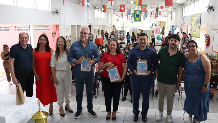 Prefeito participa de encerramento de projeto na escola Marques Figueira