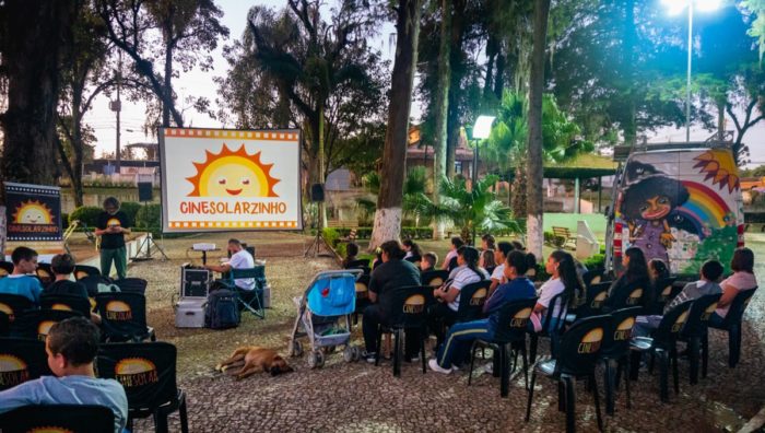 Centro Cultural Colorado recebe circuito de cinema movido a energia solar