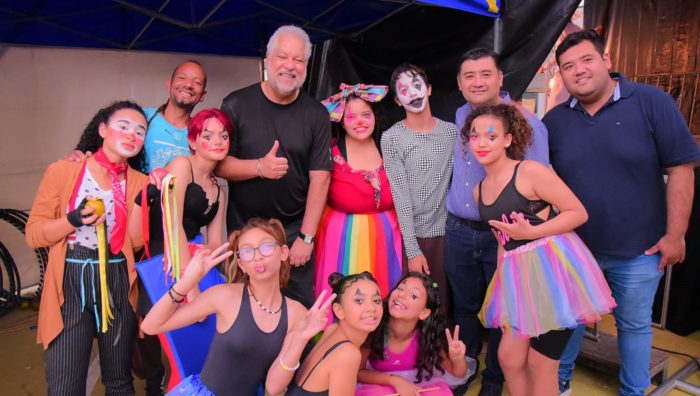 Prefeito acompanha formatura de 350 alunos das oficinas artísticas do CEU Gardênia