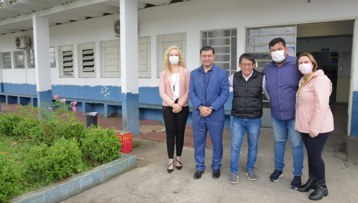 Prefeito vistoria obras de adequação e reforma da UBS do Jardim Colorado