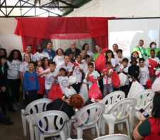 Programa de erradicação do trabalho infantil promove festa com distribuição de presentes