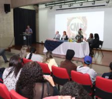 Novos membros do Conselho Municipal de Educação tomam posse no Cineteatro