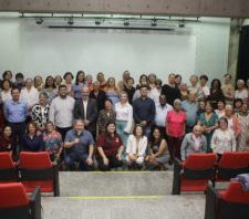 Primeira-dama apresenta palestra em homenagem a monitores do Lian Gong