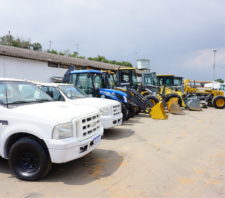 Suzano ganha 11 veículos e máquinas para trabalhos de manutenção e agricultura