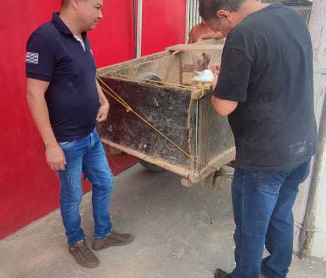 Prefeitura autua proprietário de cavalo por transporte irregular de carga
