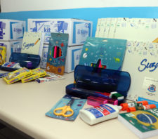 Educação inicia montagem de kits de materiais escolares para 2023