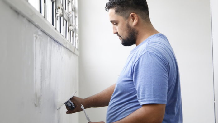 Janeiro começa com serviços de zeladoria em três escolas municipais