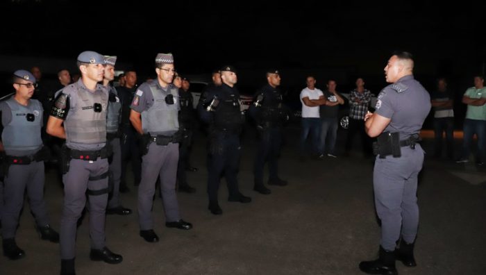 Seis estabelecimentos têm atividades suspensas após constatação de irregularidades