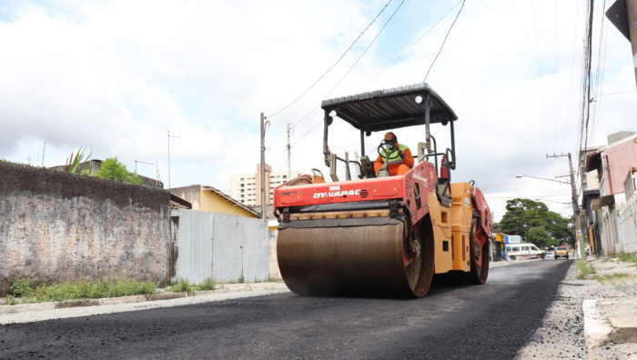Rua Nossa Senhora Aparecida recebe aplicação de binder