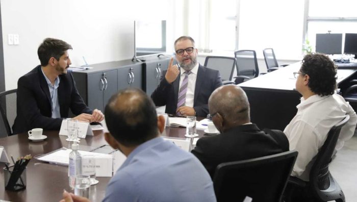 Suzano apresenta demandas ao secretário de Estado de Desenvolvimento Social