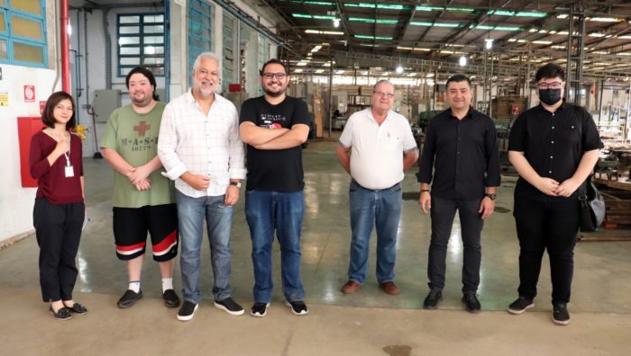 Prefeito de Suzano conhece a instalação da empresa Iron Studios Workshop